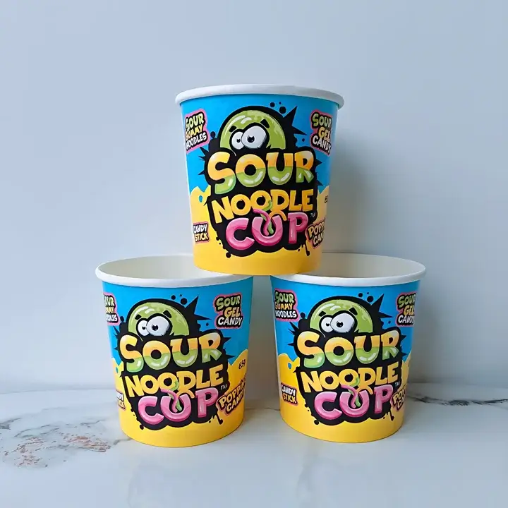 Heavy-duty paper soup bowls for hot food takeaway