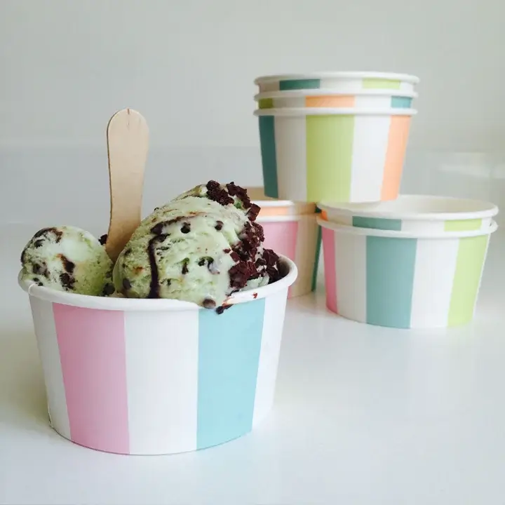 Custom printed paper dessert cups for ice cream and yogurt